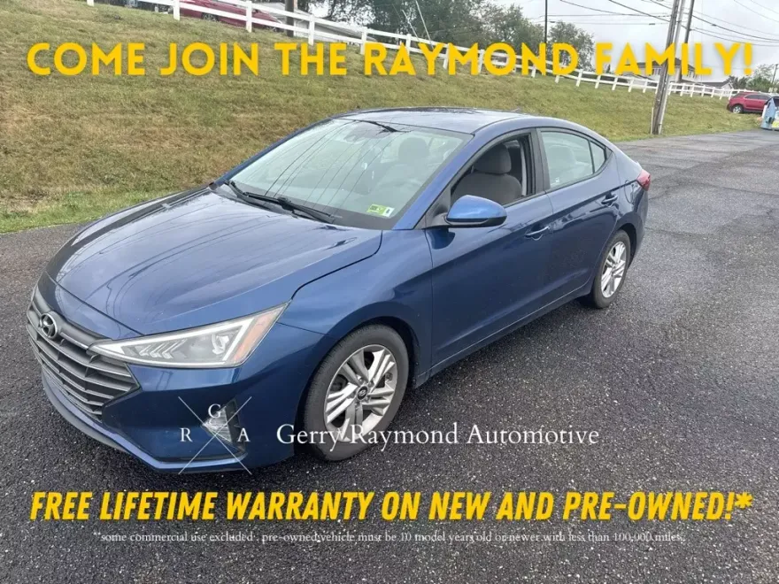 2020 Hyundai Elantra SEL photo 1