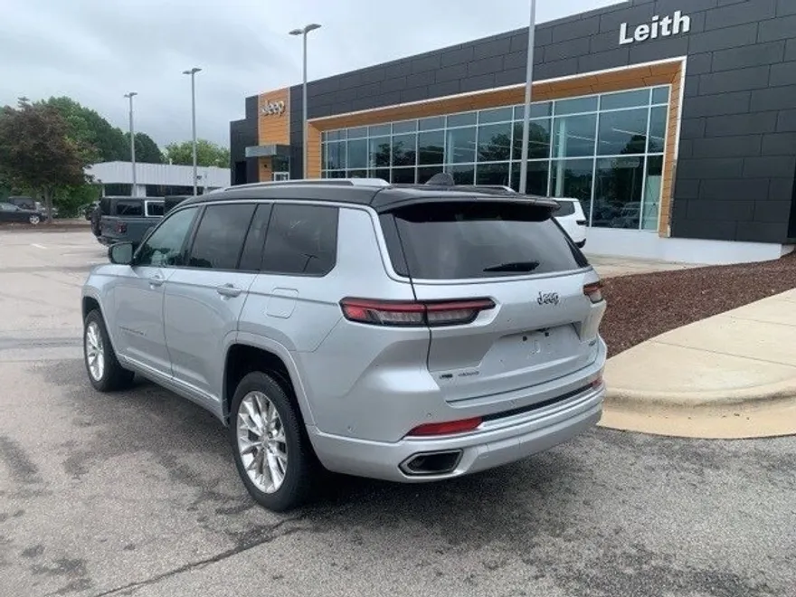 2021 Jeep Grand Cherokee L Summit photo 1