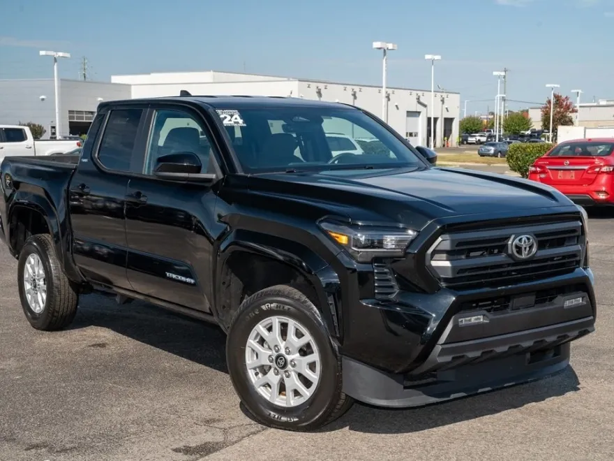 2024 Toyota Tacoma TRD Sport photo 1