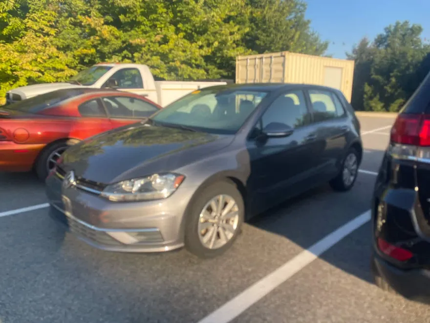 2021 Volkswagen Golf TSI photo 1