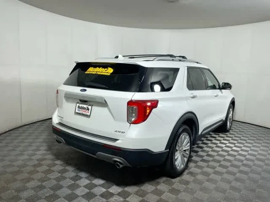 2022 Ford Explorer Limited photo 1
