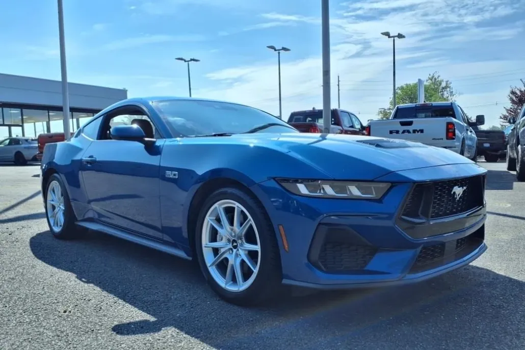 2024 Ford Mustang GT Premium photo 1