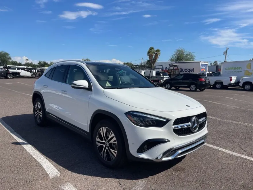 2025 Mercedes Benz GLA 250 photo 1