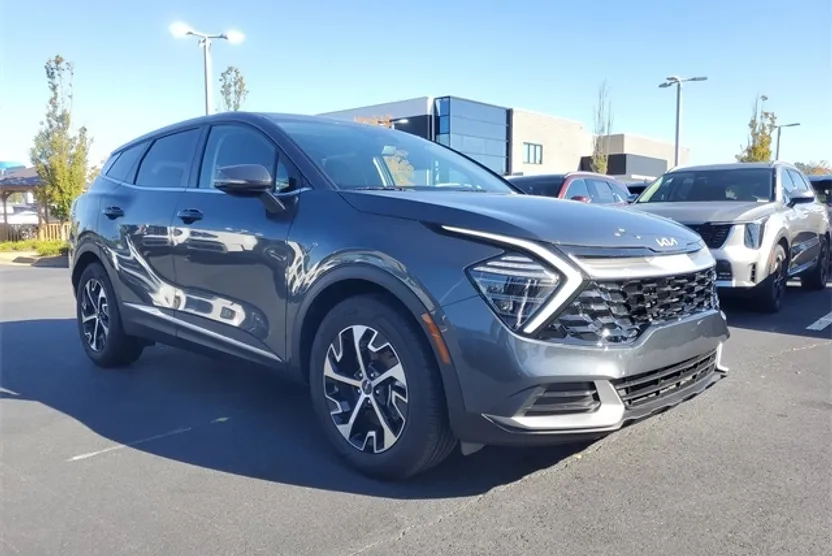 2024 Kia Sportage EX photo 1