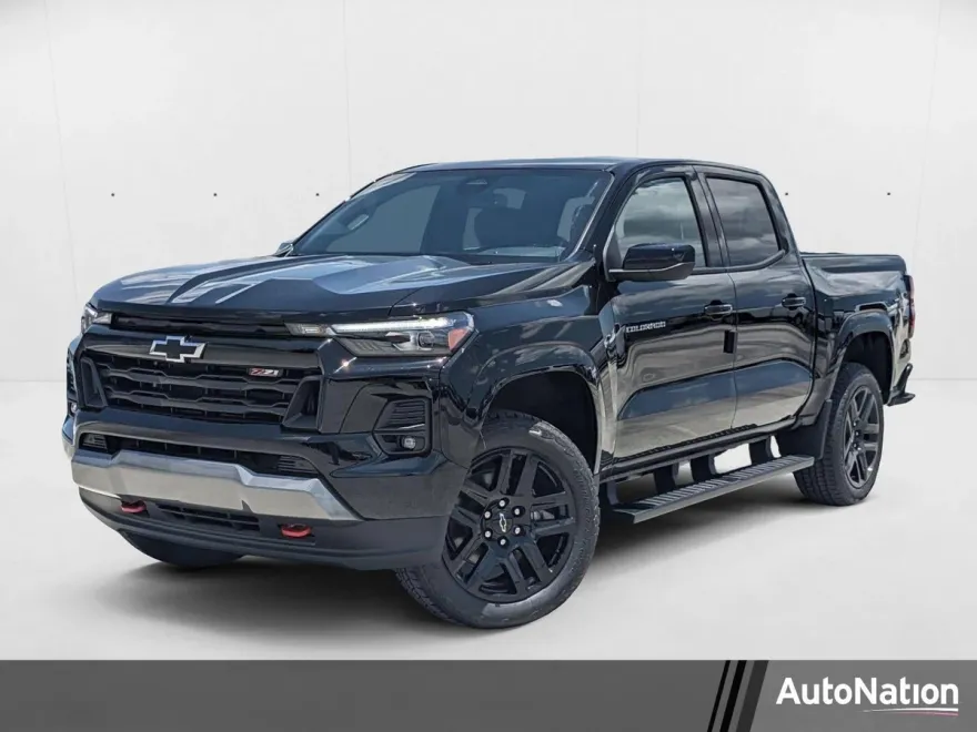 2025 Chevrolet Colorado Z71 photo 1