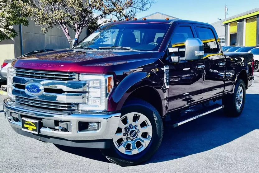 2017 Ford F-250 Lariat photo 1