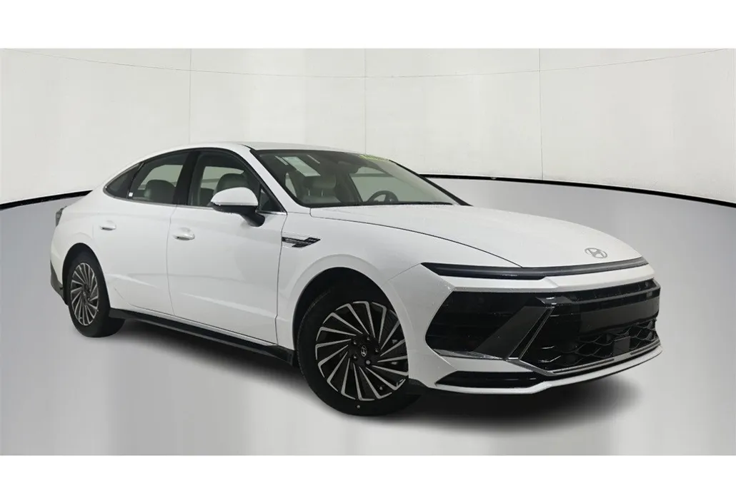 2025 Hyundai Sonata Hybrid SEL photo 1