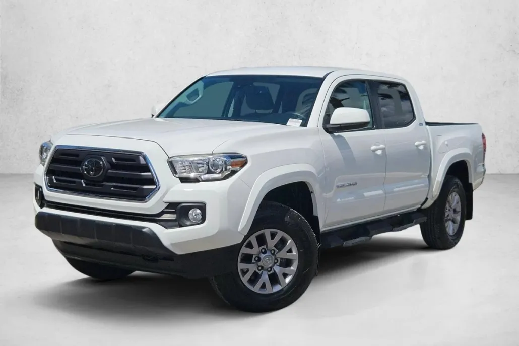 2018 Toyota Tacoma SR5 V6 photo 1
