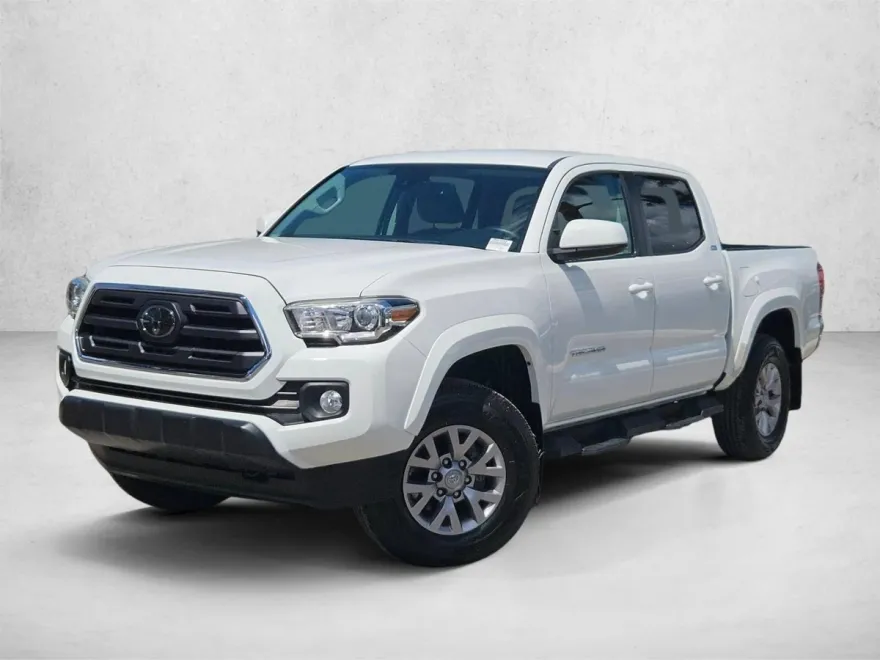 2018 Toyota Tacoma SR5 V6 photo 1