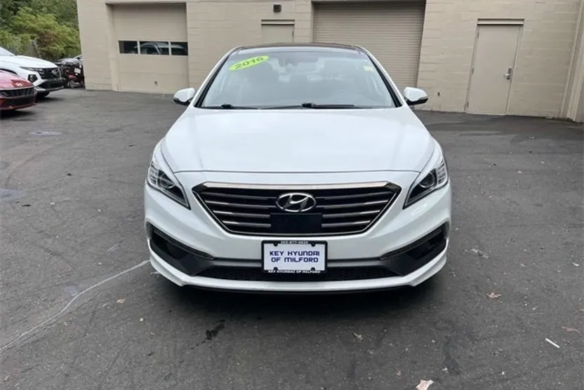 2016 Hyundai Sonata Limited photo 1