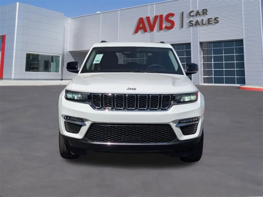2023 Jeep Grand Cherokee Limited photo 1