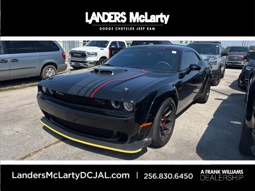 2023 Dodge Challenger R/T Scat Pack Widebody photo 1