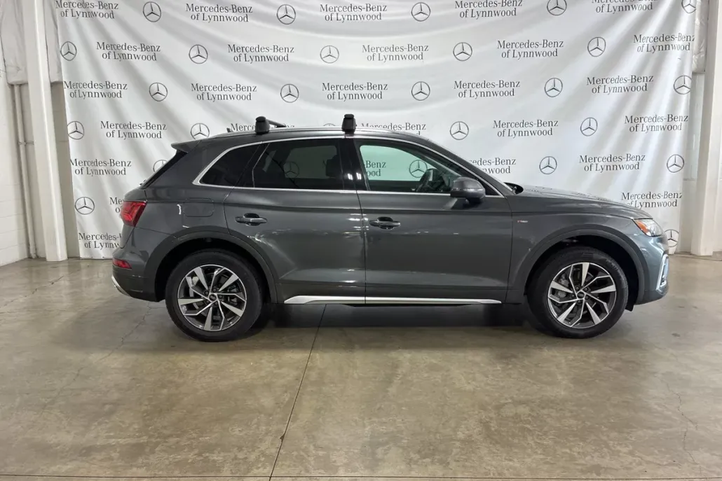 2024 Audi Q5 45 S line Premium Plus photo 1
