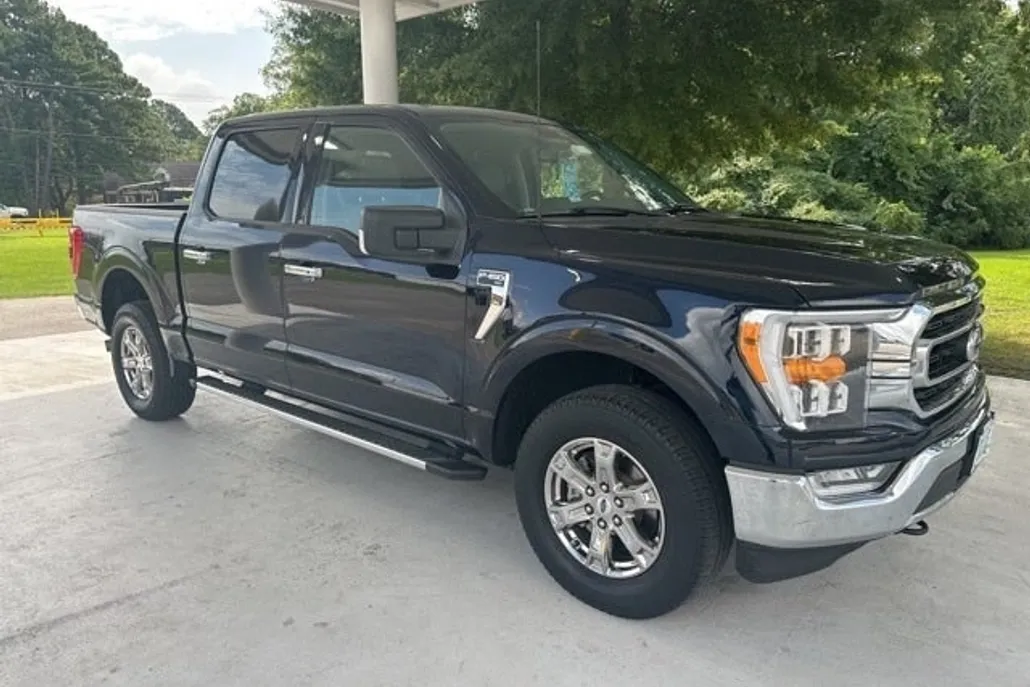 2022 Ford F-150 XLT photo 1