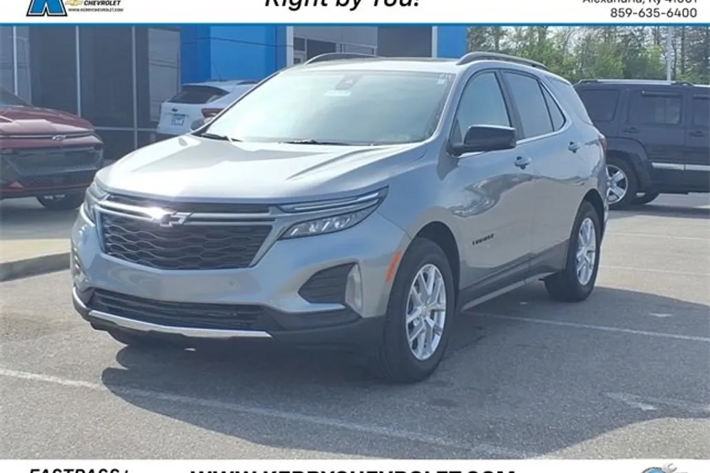 2024 Chevrolet Equinox LT photo 1