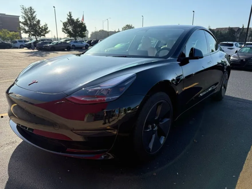 2023 Tesla Model 3 photo 1