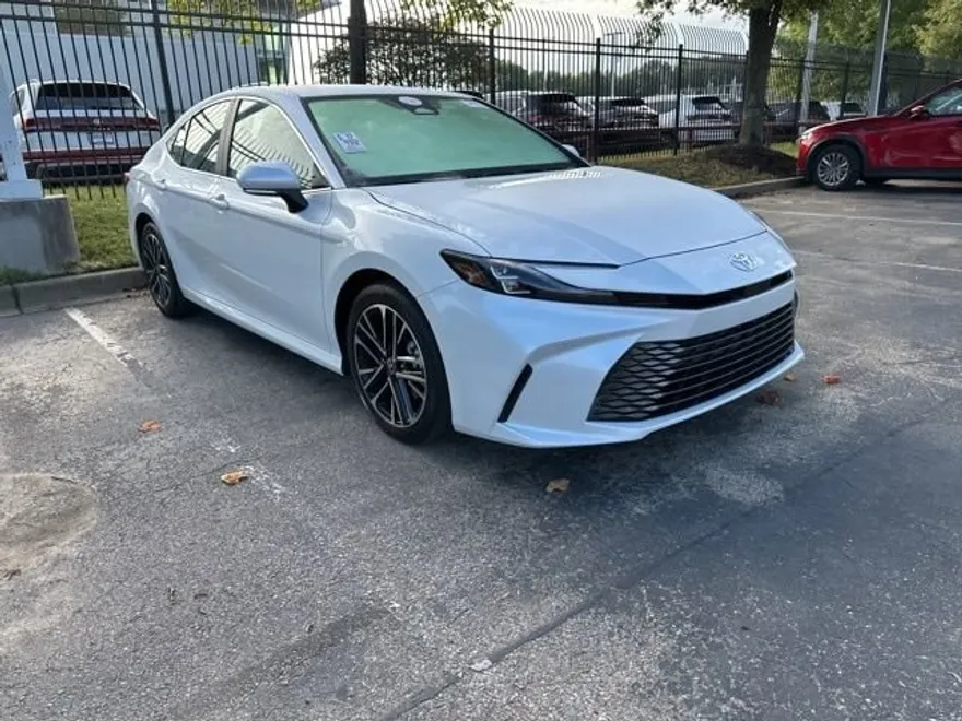 2025 Toyota Camry LE photo 1