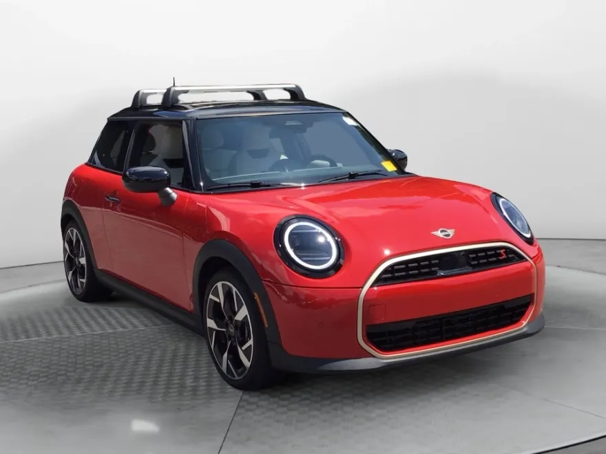 2025 Mini Cooper Hardtop S photo 1