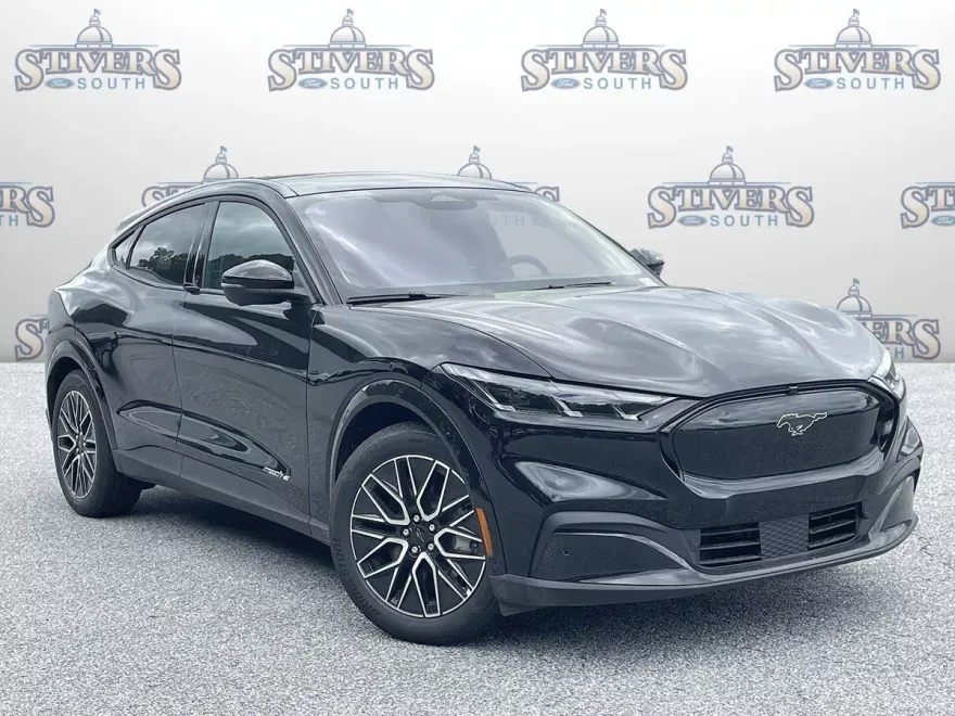 2025 Ford Mustang Mach-E Premium photo 1