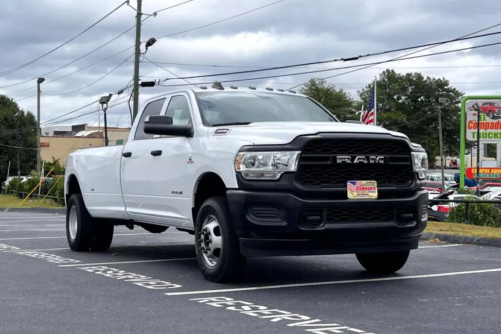 2022 Ram 3500 Tradesman photo 1