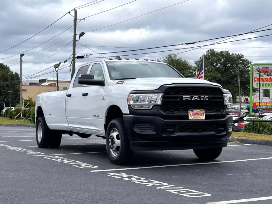 2022 Ram 3500 Tradesman photo 1