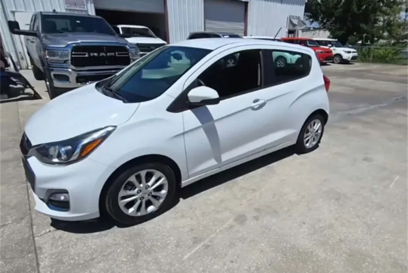 2021 Chevrolet Spark 1LT photo 1