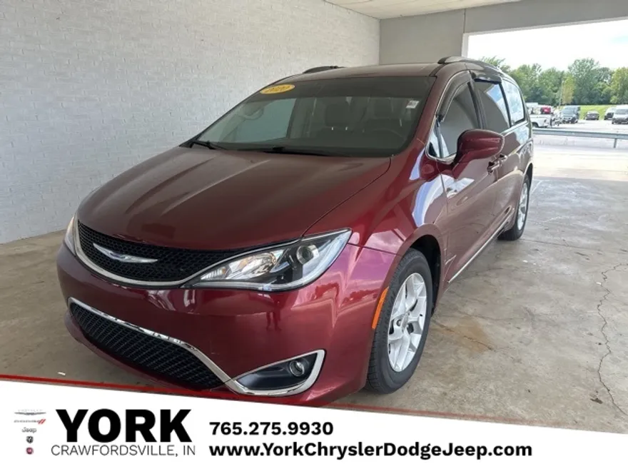 2020 Chrysler Pacifica Touring Plus photo 1