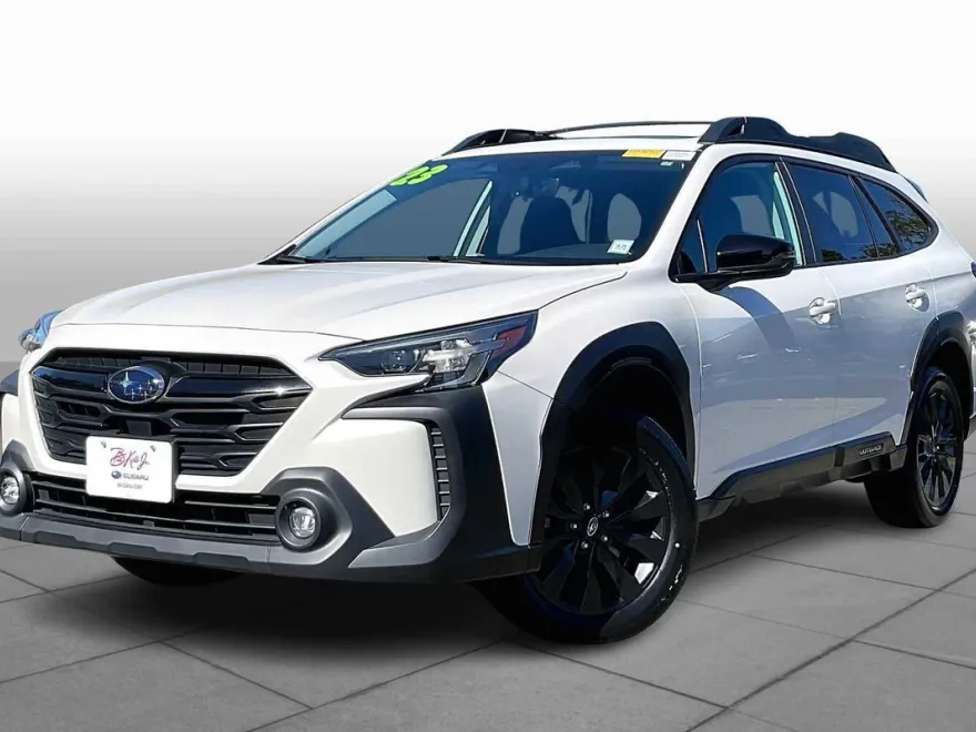 2023 Subaru Outback Onyx Edition photo 1