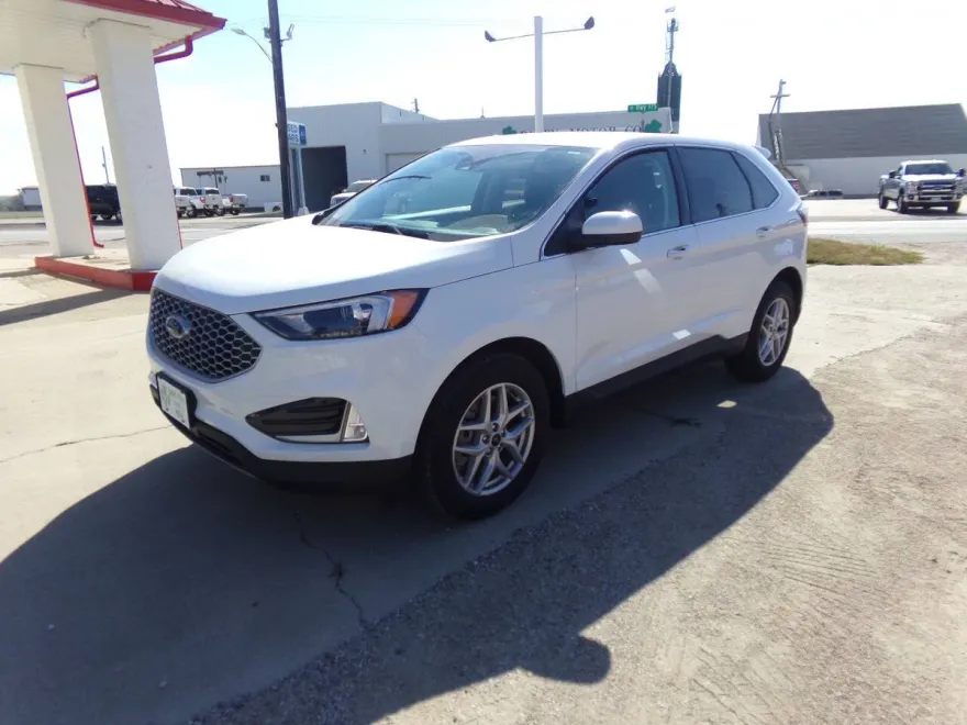 2024 Ford Edge SEL photo 1