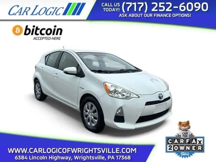 2012 Toyota Prius C Three photo 1