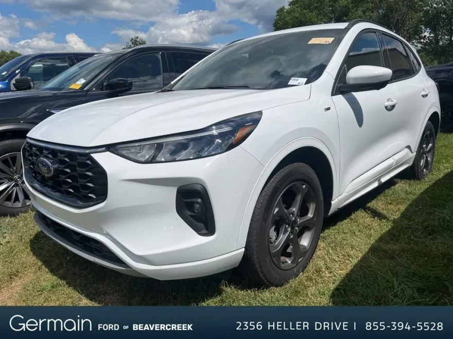 2023 Ford Escape ST-Line Select photo 1