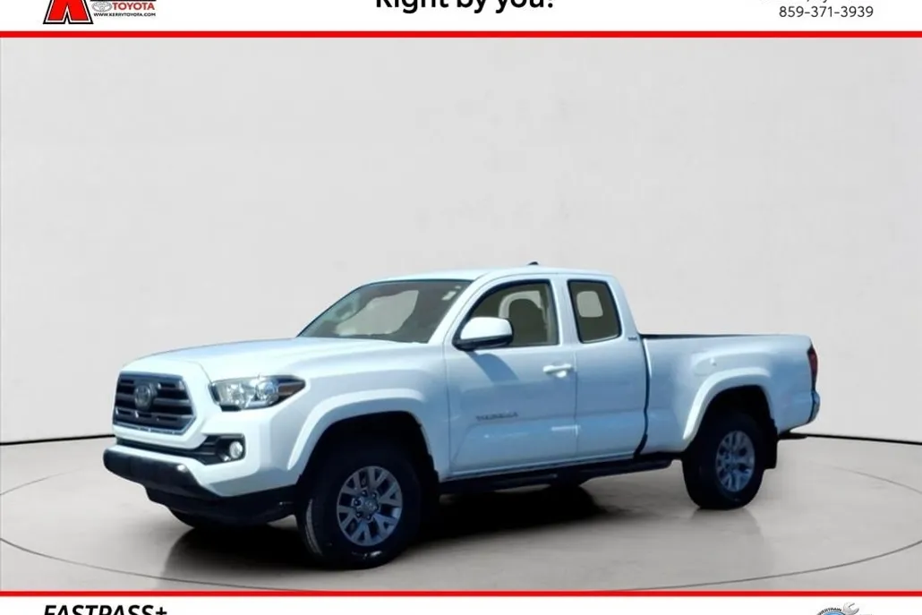 2018 Toyota Tacoma SR5 photo 1