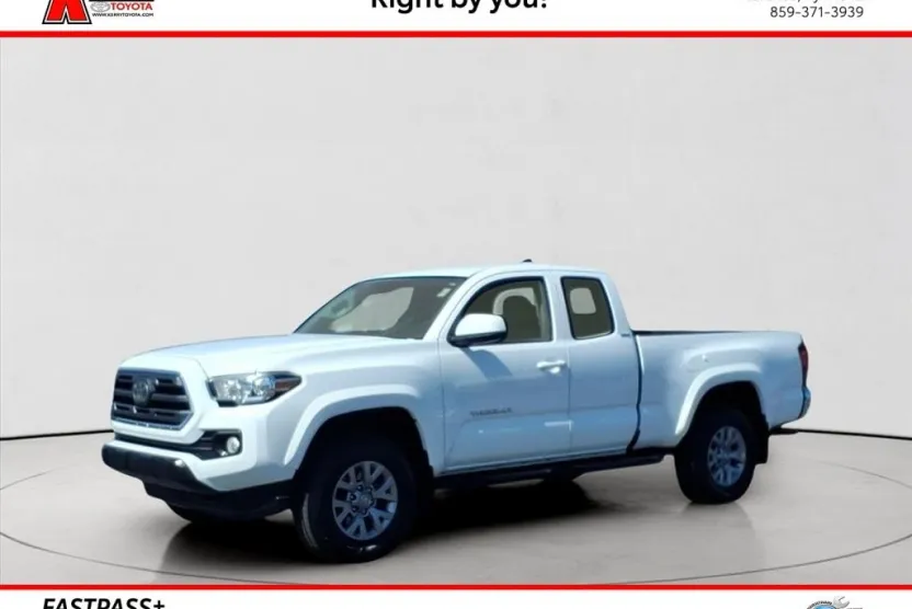 2018 Toyota Tacoma SR5 photo 1