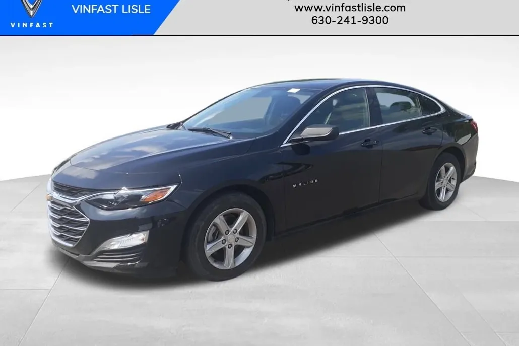 2022 Chevrolet Malibu LS photo 1