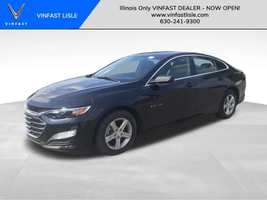 2022 Chevrolet Malibu LS photo 1