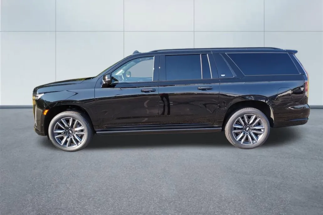 2023 Cadillac Escalade ESV Sport Platinum photo 1