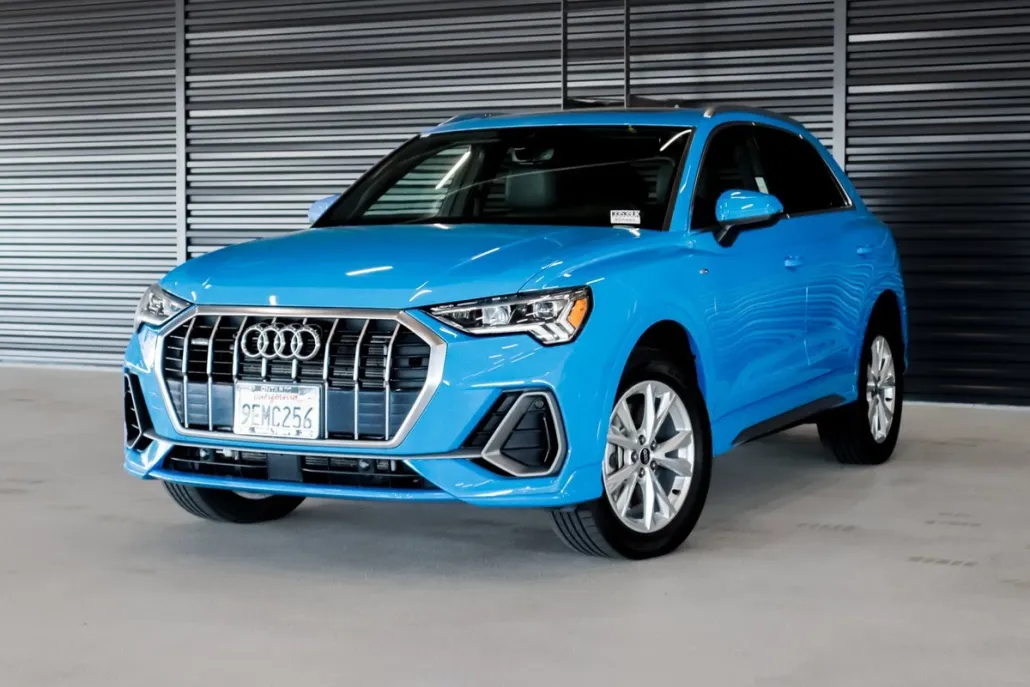 2023 Audi Q3 S line Premium photo 1