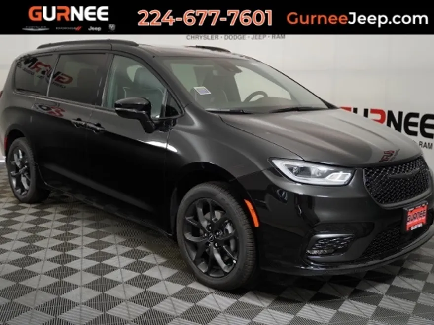 2026 Chrysler Pacifica Limited photo 1