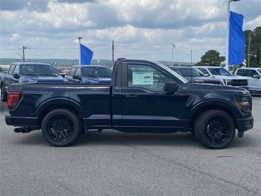 2025 Ford F-150 XL photo 1