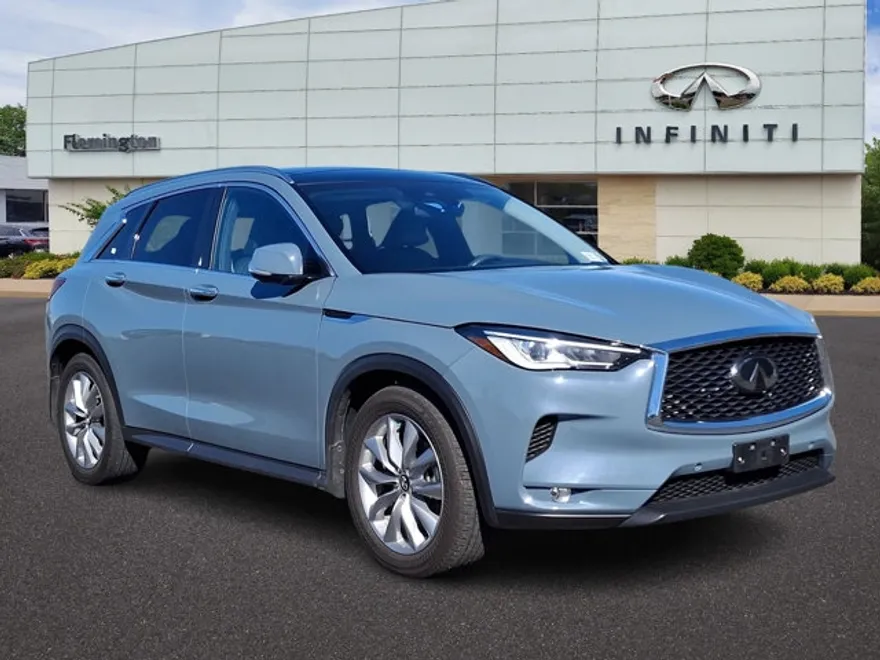 2022 Infiniti QX50 Essential photo 1