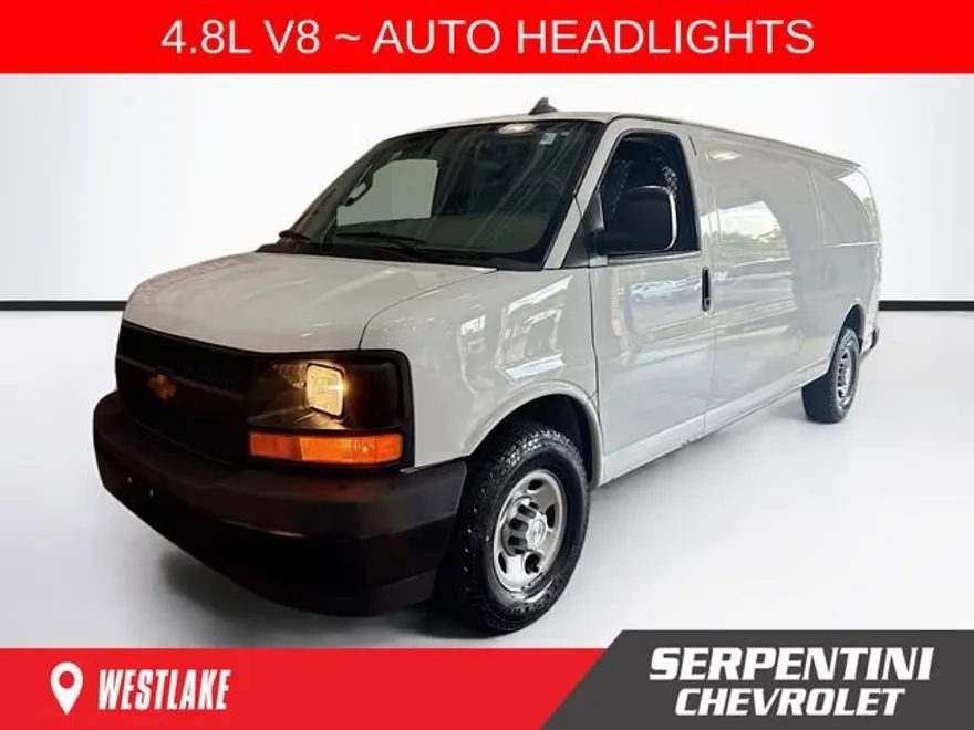 2017 Chevrolet Express 2500 Cargo photo 1