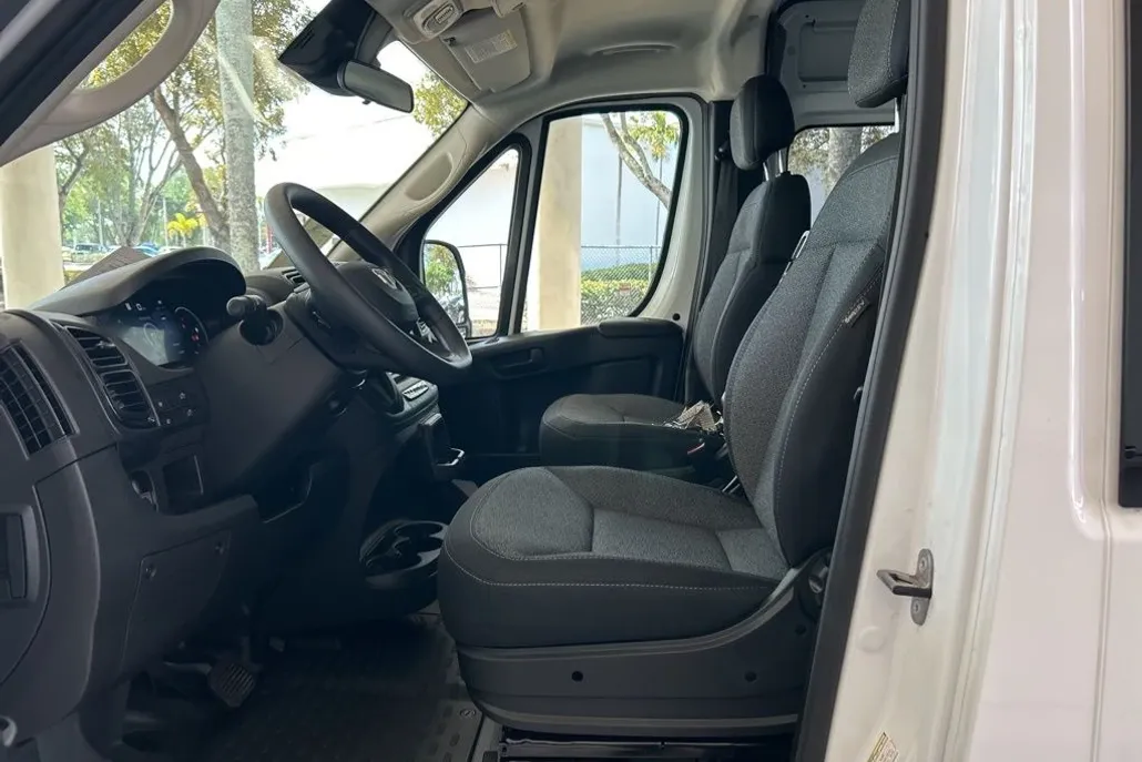 2023 Ram ProMaster 3500 Window Van photo 1
