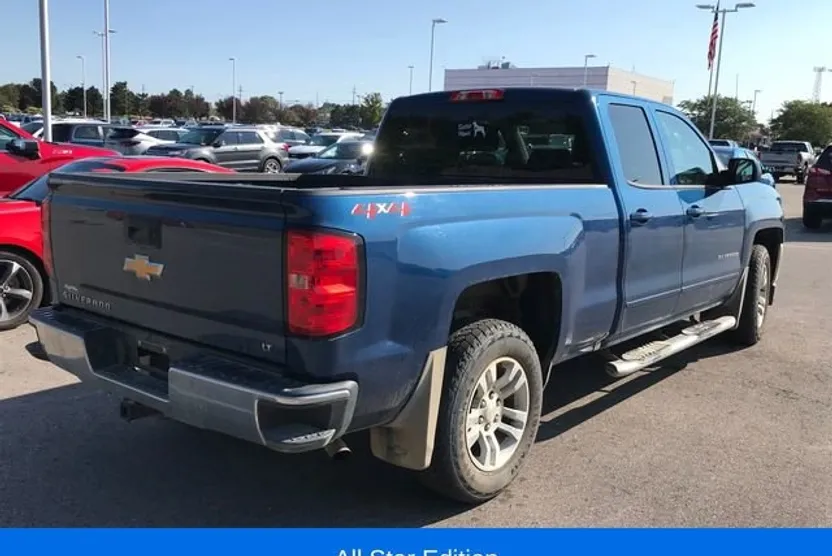 2018 Chevrolet Silverado 1500 LT photo 1