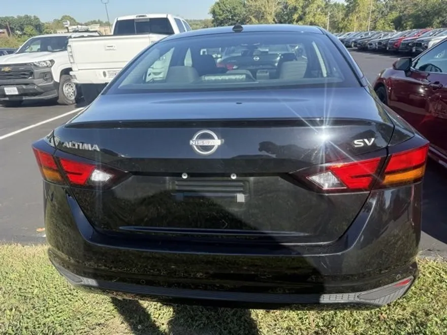 2025 Nissan Altima SV photo 1