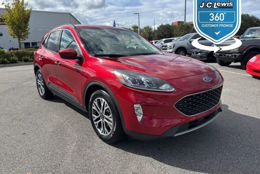 2021 Ford Escape SEL photo 1