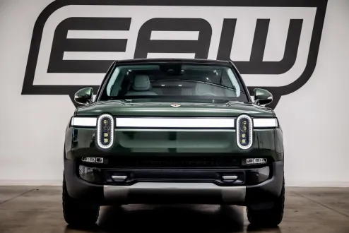 2023 Rivian R1S Adventure photo 3
