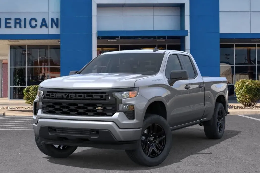 2026 Chevrolet Silverado 1500 Custom photo 1