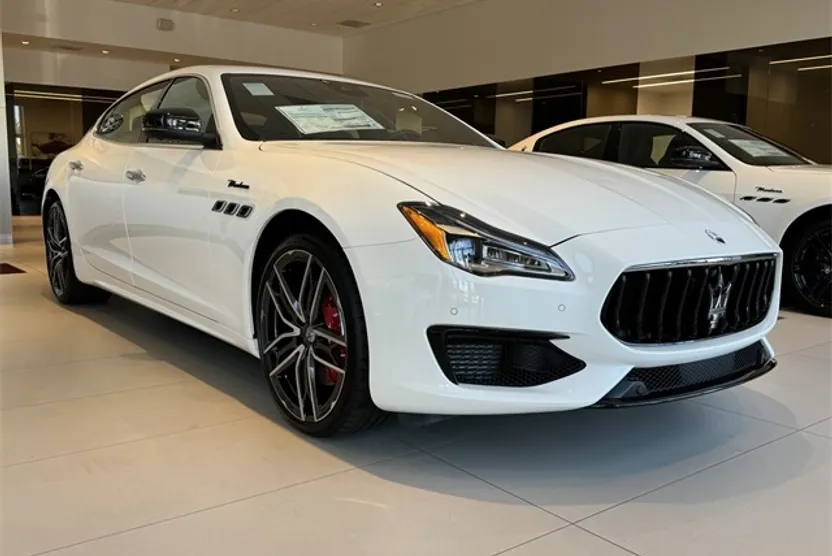 2024 Maserati Quattroporte Modena Q4 photo 1