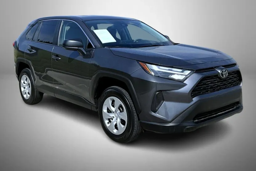 2024 Toyota RAV4 LE photo 1