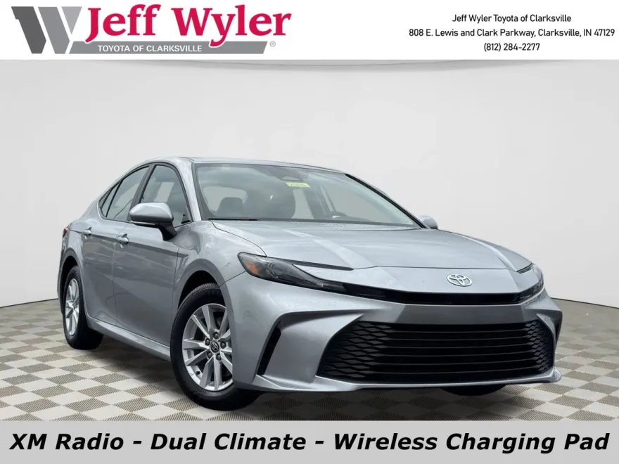 2025 Toyota Camry LE Hybrid photo 1